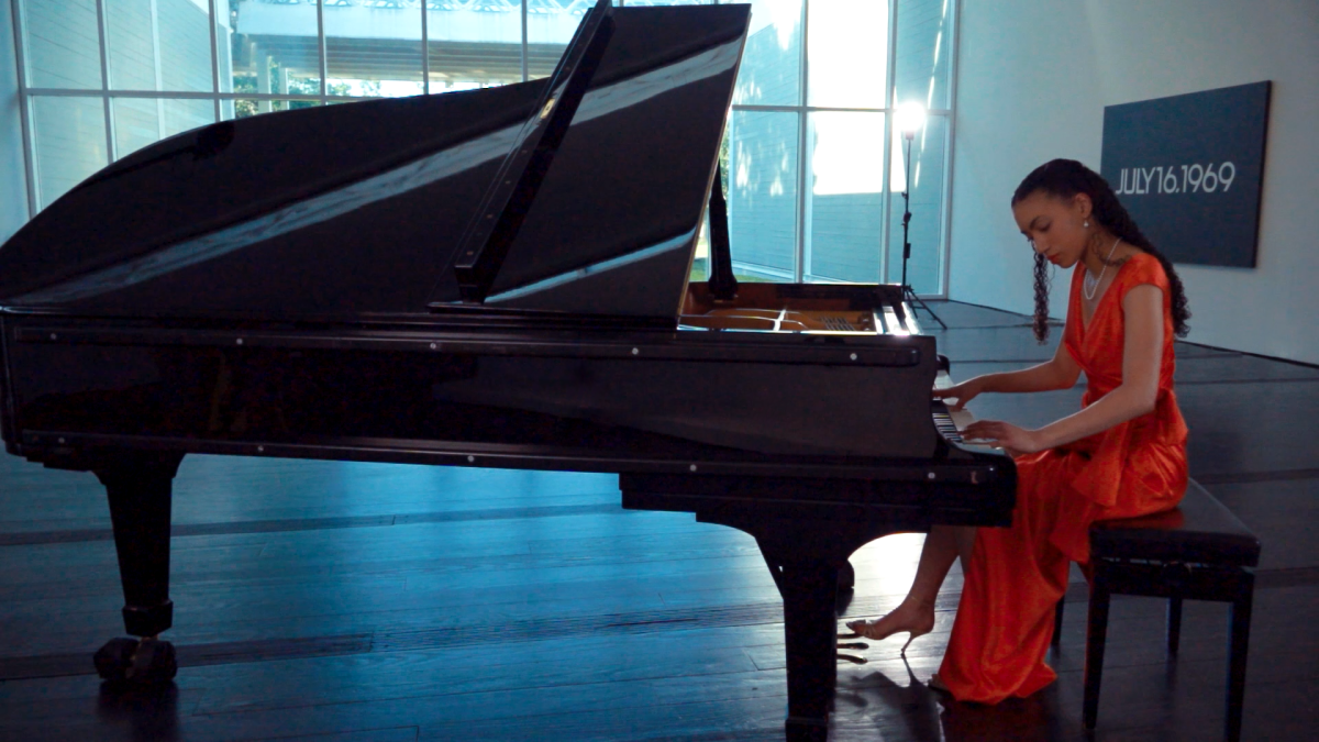 Junior Sasha Mintz began her piano journey at school where she took weekly piano lessons. 