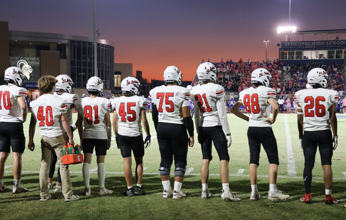 Mavs prepare to take the field under the Thursday night lights.